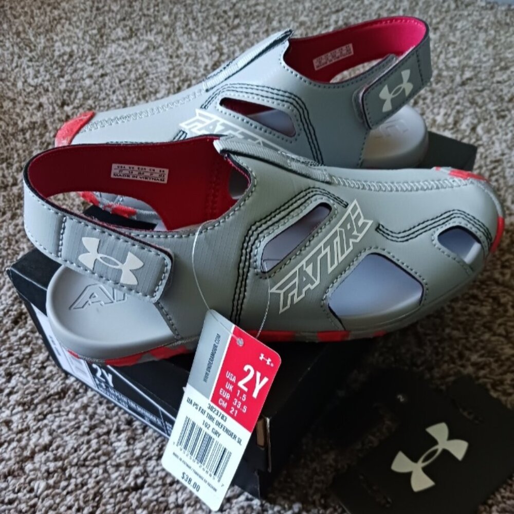 NWT Under Armour Fat Tire sandals 2Y